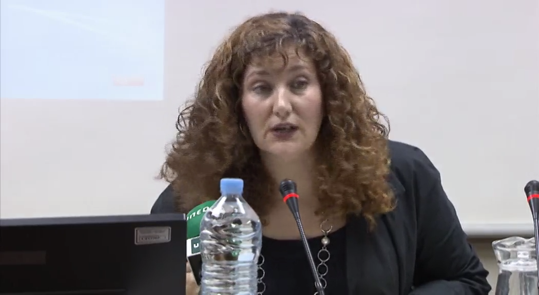 Presentación de la jornada y moderadora