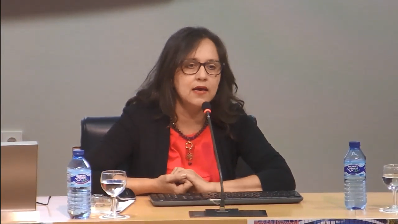 Ambiente de Aprendizaje b-Learning para favorecer el desarrollo de las competencias en Diseño y Gestión de Proyectos educativos