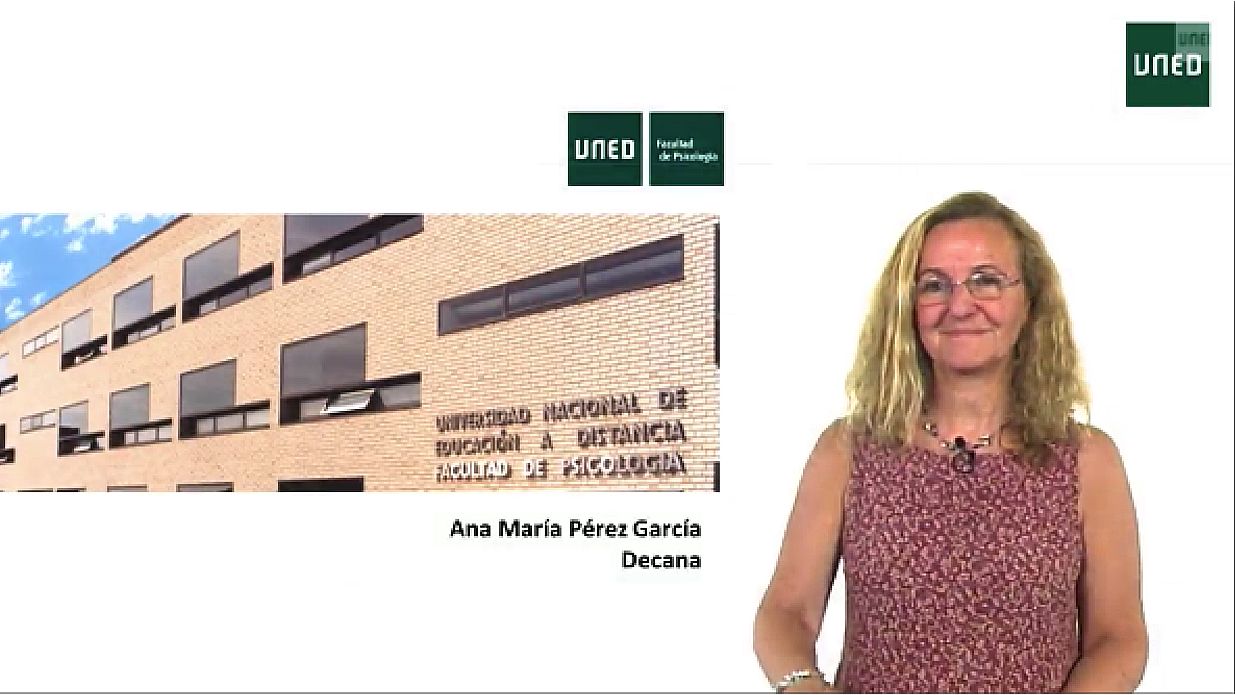Presentación y bienvenida de la Decana de la Facultad de Psicología