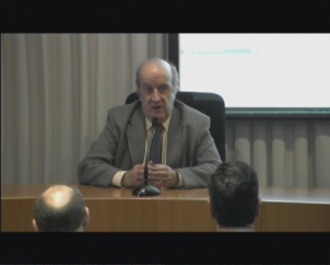 Comentarios generales del Co-Director Profesor De Diego, sobre	material,  aspectos	docentes, uso	de la	plataforma