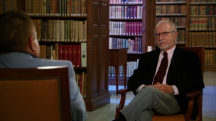 El novelista José María Merino dialoga con José Romera Castillo 