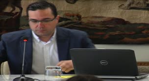 Movilización social a través de las   redes sociales. La política con Internet y la política en Internet