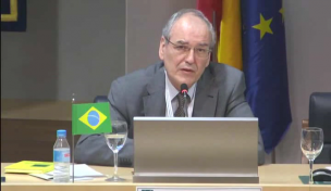 Cómo formar Profesores de Educación Secundaria en el mundo digital. Propuestas desde Brasil