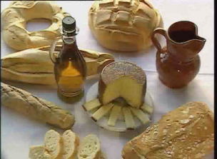 Pan y vino, queso y aceite