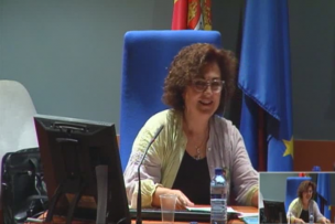Mujeres que cuentan  cómo contar: manuales sobre narración oral