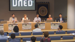 Preguntas Panel de expertos II: Entornos de aprendizaje interculturales y tecnológicos
