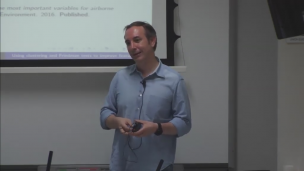 Using clustering and Friedman tests to improve feature selection in airborne pollen forecasts.