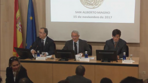 Apertura del Acto Académico  y Palabras del presentación del Decano