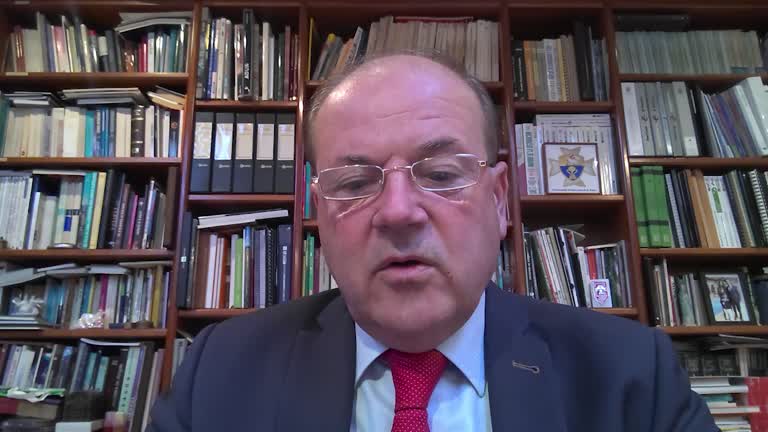 ALIMNI UNED, Félix Longás