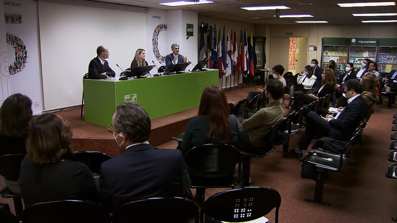 Cambiar las finanzas para impulsar la transición. Cómo puede el mundo financiero contribuir a un crecimiento más sostenido, inclusivo y respetuoso con el medio ambiente.