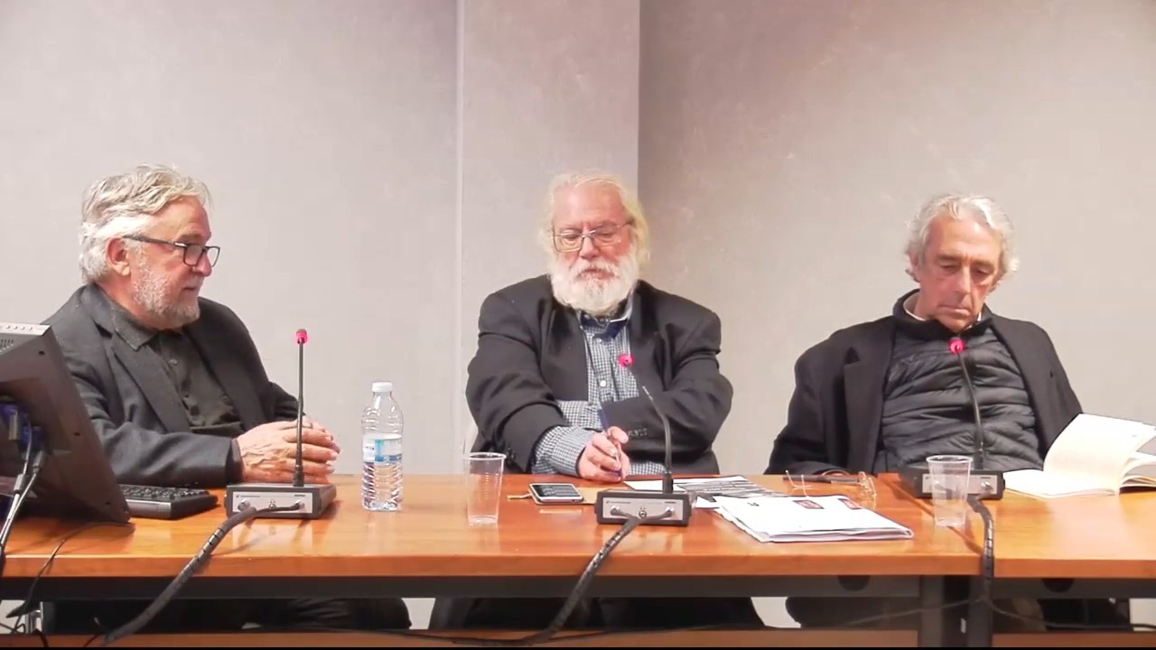 Discusión de la mesa: Pensamiento a través de la Literatura