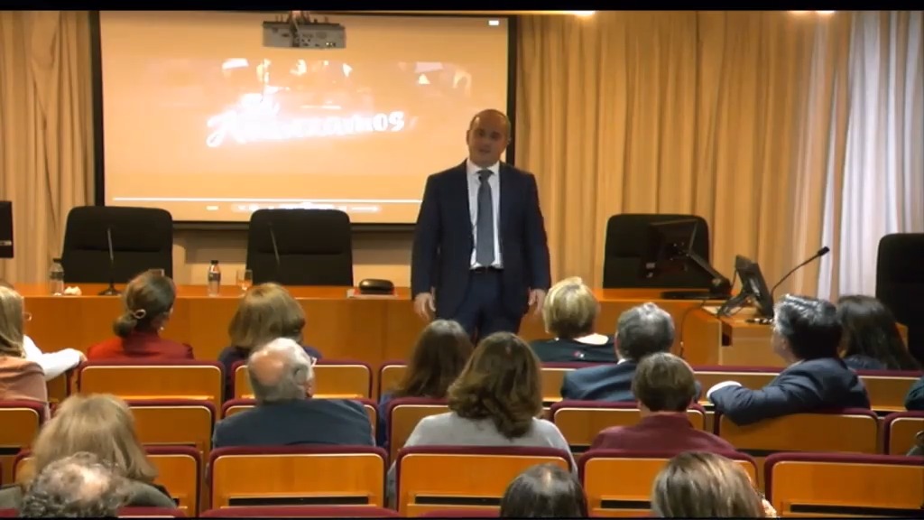 Acto campaña electoral candidato a rector Ricardo Mairal - Encuentro en la Sala A  facultad de Derecho