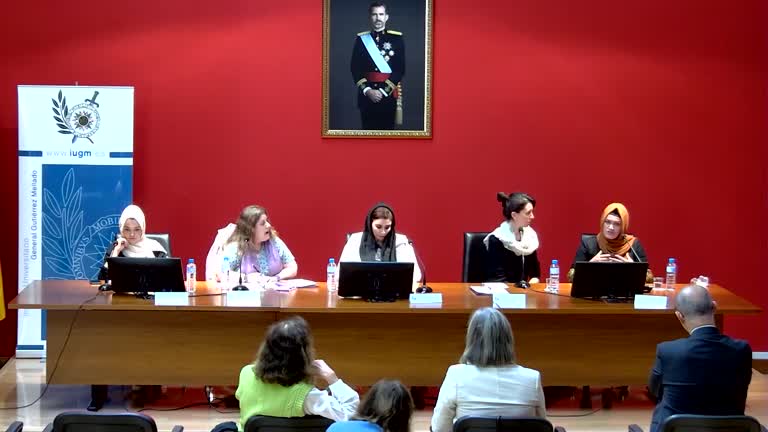Mesa Redonda: La mujer en Afganistán. Testimonio de tres mujeres afganas