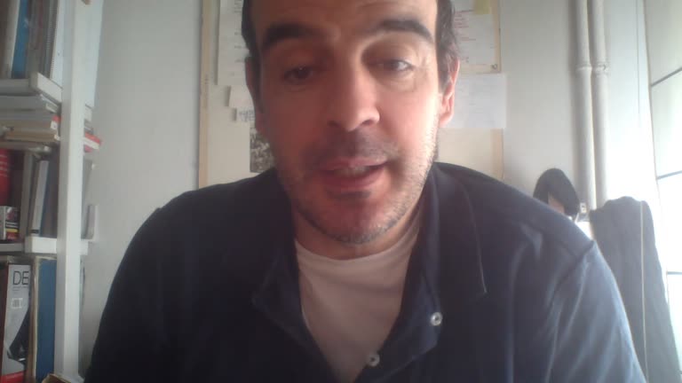Asignaturas: Estética y teoría del arte I y II, Historia de las ideas estéticas (Grado en filosofía y Antropología), Teorías estéticas contemporáneas (Máster Filosofía teórica y práctica), Teoría del arte I y II (Grado de geografía e historia), El mundo clásico en las corrientes estéticas (Máster Filología: El Mundo clásico), Arte, Diversidad y globalización (Máster Derecho a la Cultura) y Doctorado.