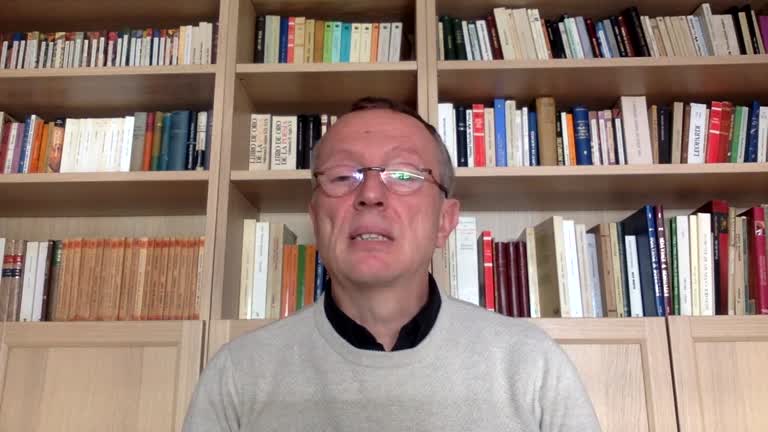 5. Introduce y presenta: Juan María Garrido Almiñana