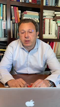Comunicación Mesa 2. LOLMLOE y los límites a la libertad de enseñanza. Un debate constitucional en permanente definición
