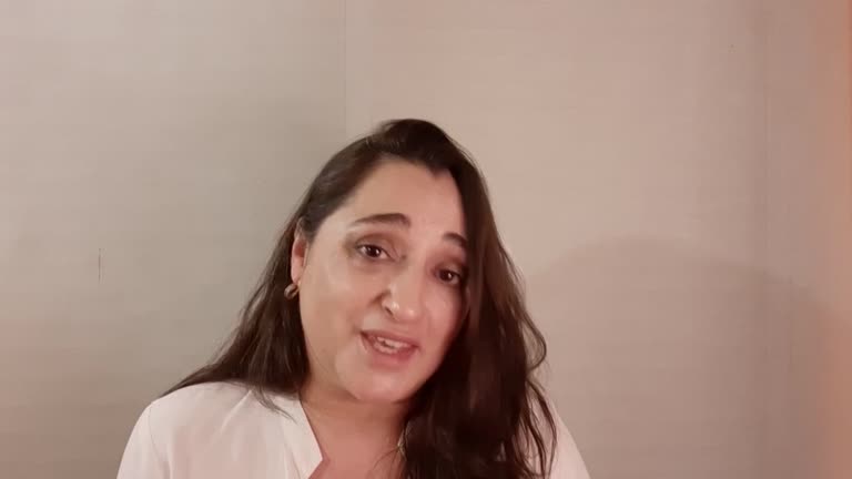 María Ángeles Martínez, "Premio a la Excelencia en los estudios de Titulación del Grado en Ciencia Política y de la Administración" y "premio del Consejo Social de la UNED"