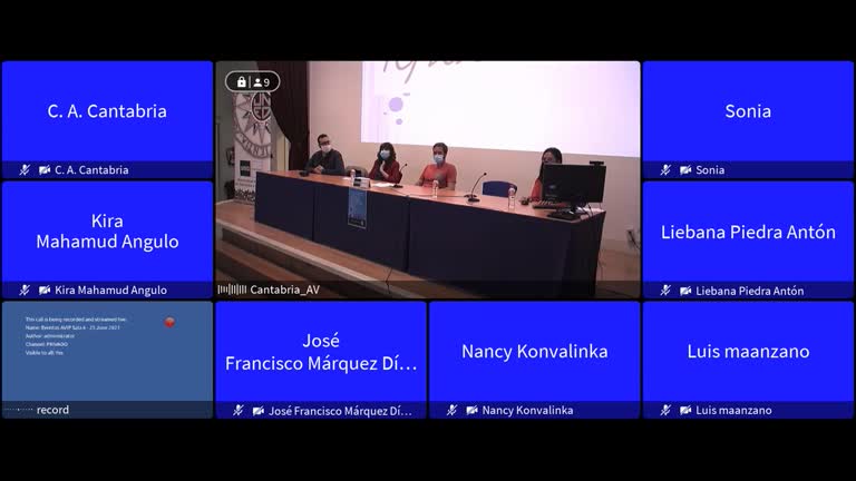 Mesa redonda: De las prácticas curriculares al ejercicio profesional