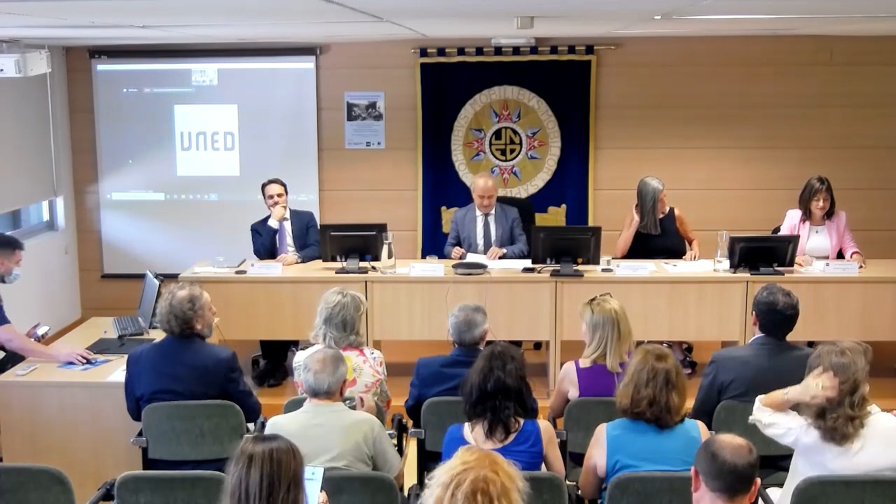 Toma posesión Decana Facultad Geografía e Historia