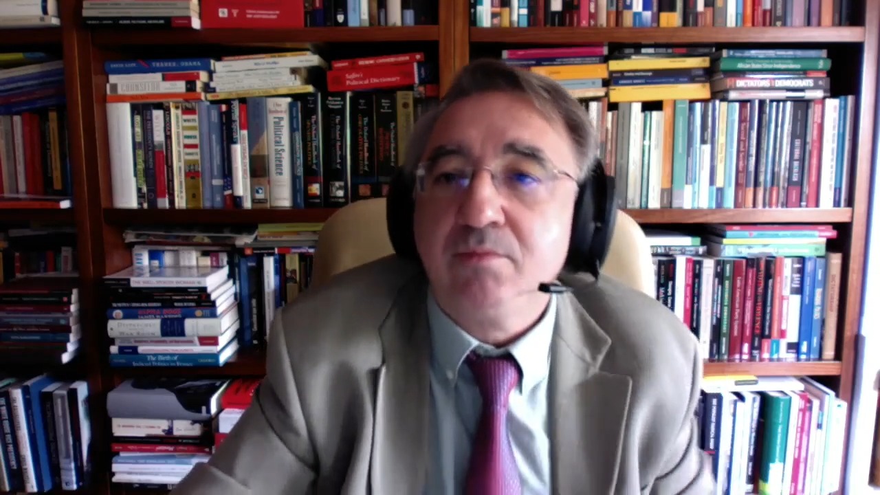 Las redes científicas del Derecho constitucional y de la Ciencia política en España: genealogía, estructura y desarrollo