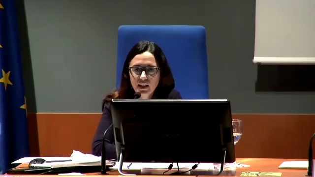 Educación y adhesión a los principios y valores constitucionales