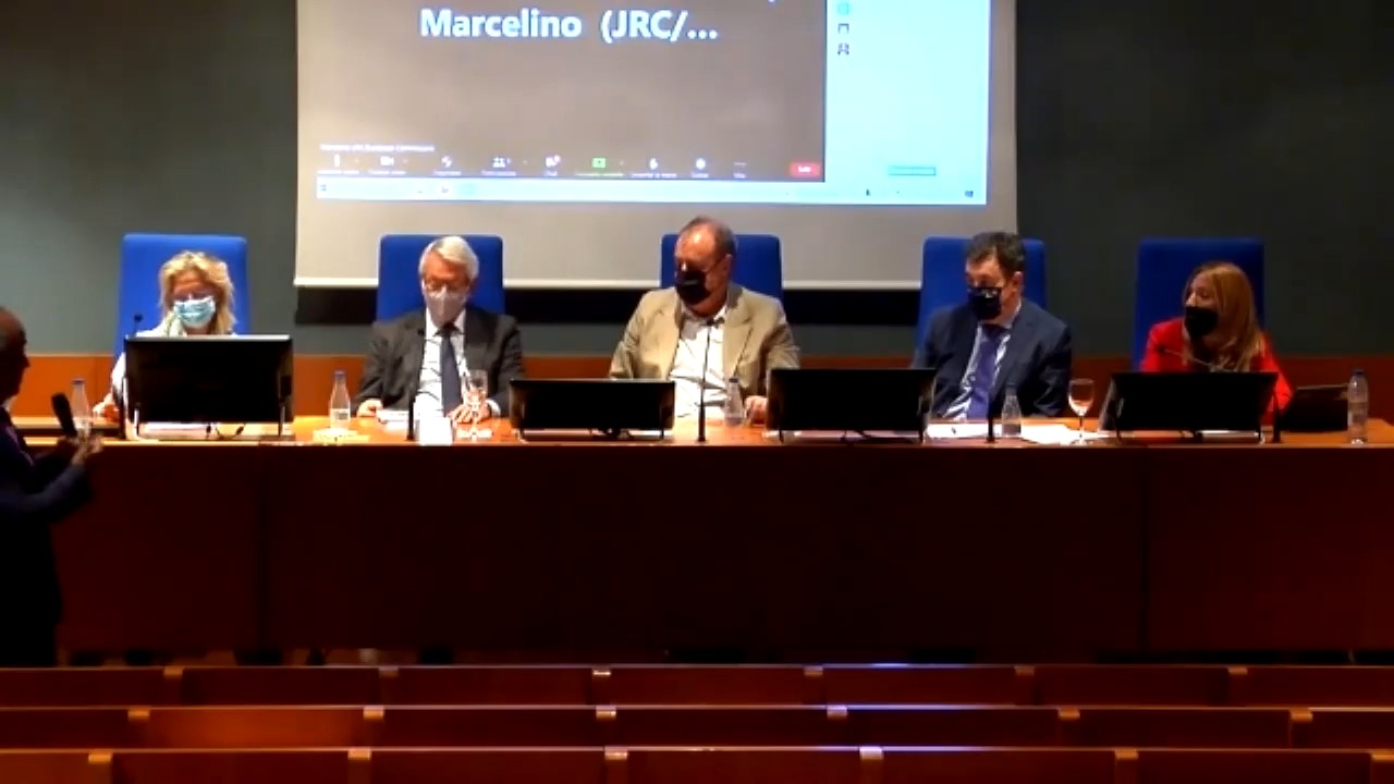 Debate Mesa Redonda con responsables políticos educativos