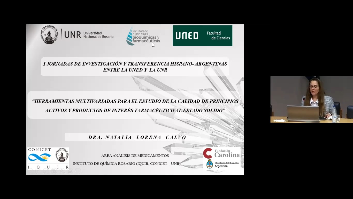 Cuantificación de formas sólidas en mezclas desmotrópicas de albendazol en materia prima mediante análisis espectroscópico asistido por quimiometría 