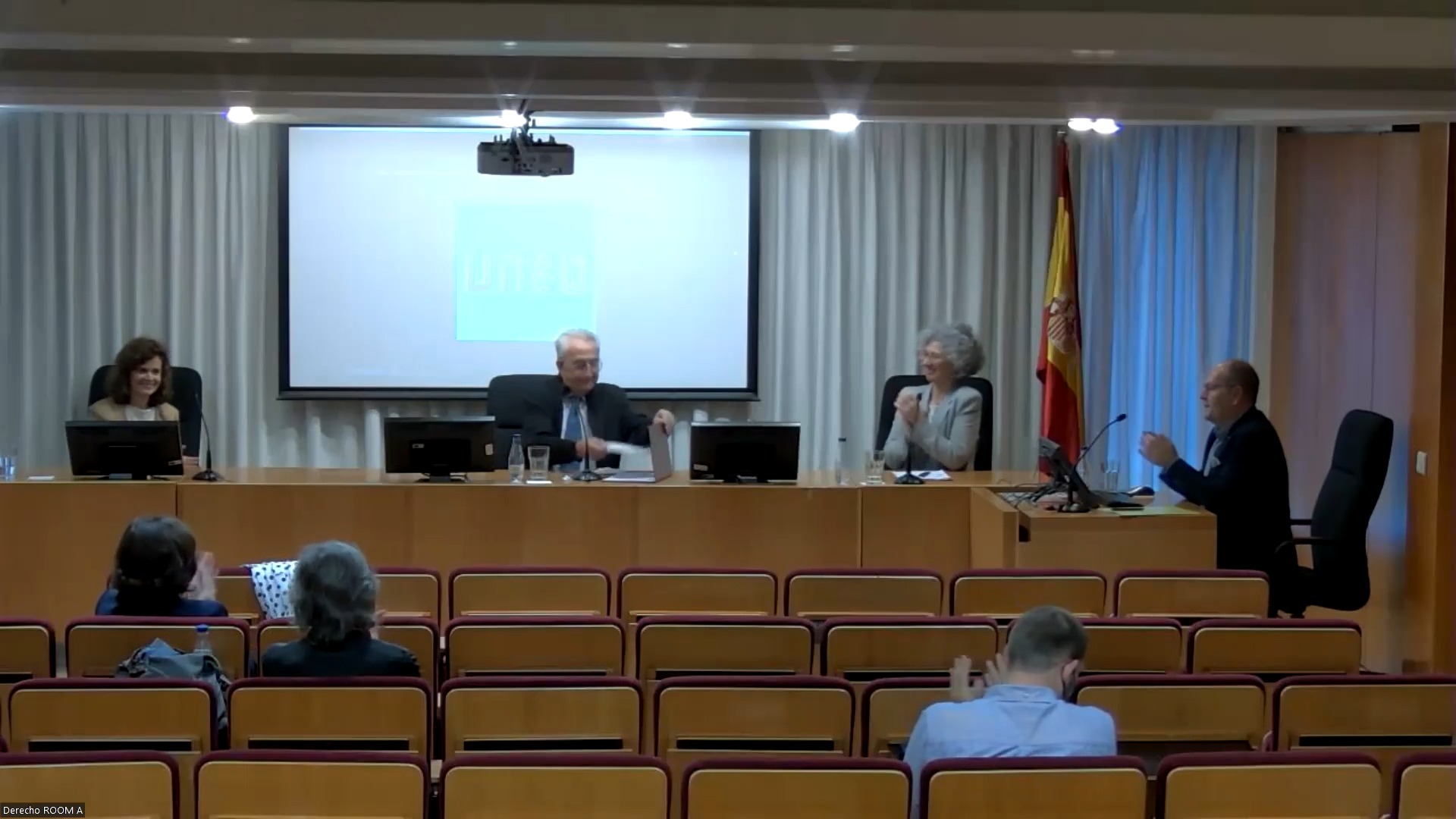 Turno de preguntas de la Sesión primera