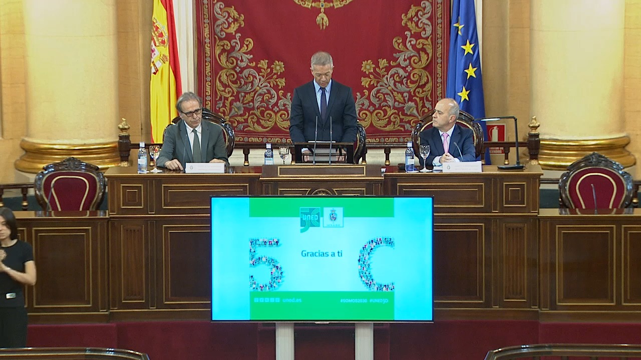 Acto de conmemoración del cincuentenario de la creación de la UNED