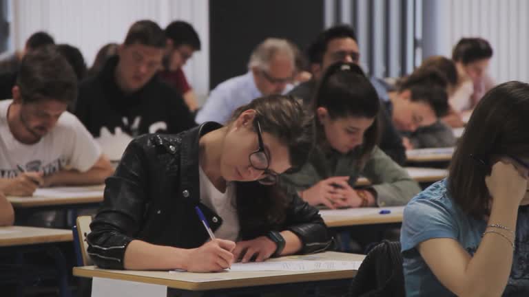 50. urteurrena UNED. Eskerrik asko zuri (gaztelaniazko bertsioa - 10´)