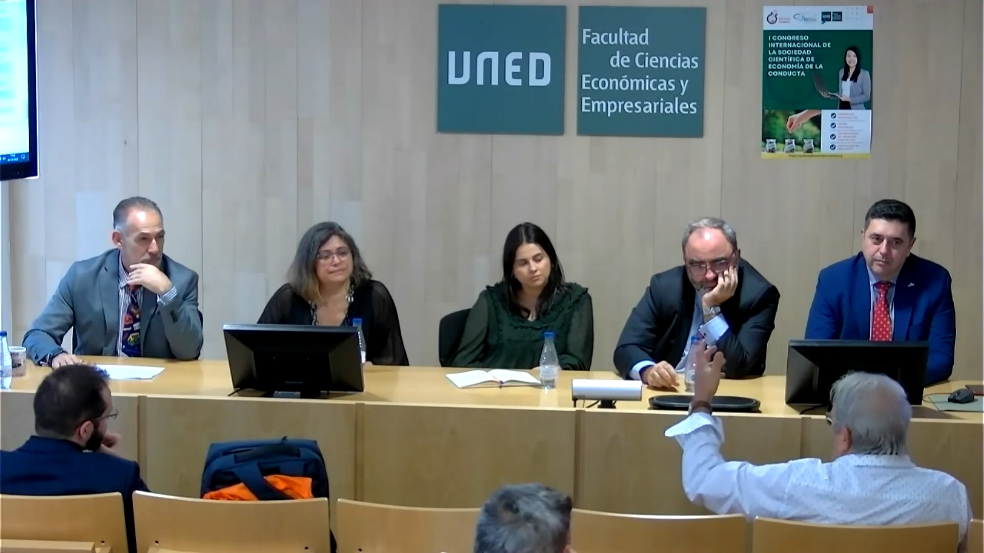 Turno de preguntas de la Mesa 4. Juegos, economía y decisiones