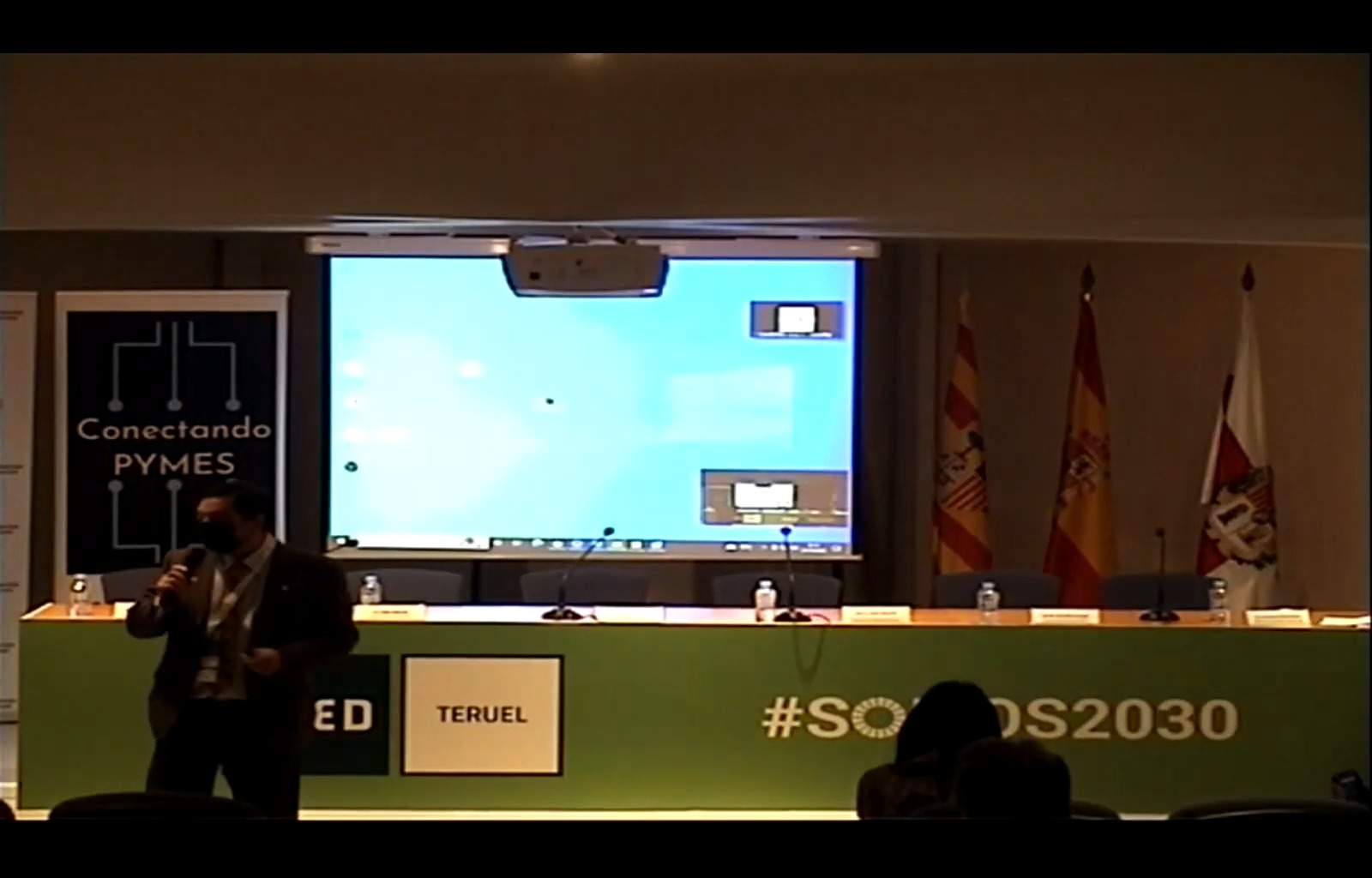 Mesa redonda sobre Megatendencias empresariales. Usosde drones en empresas