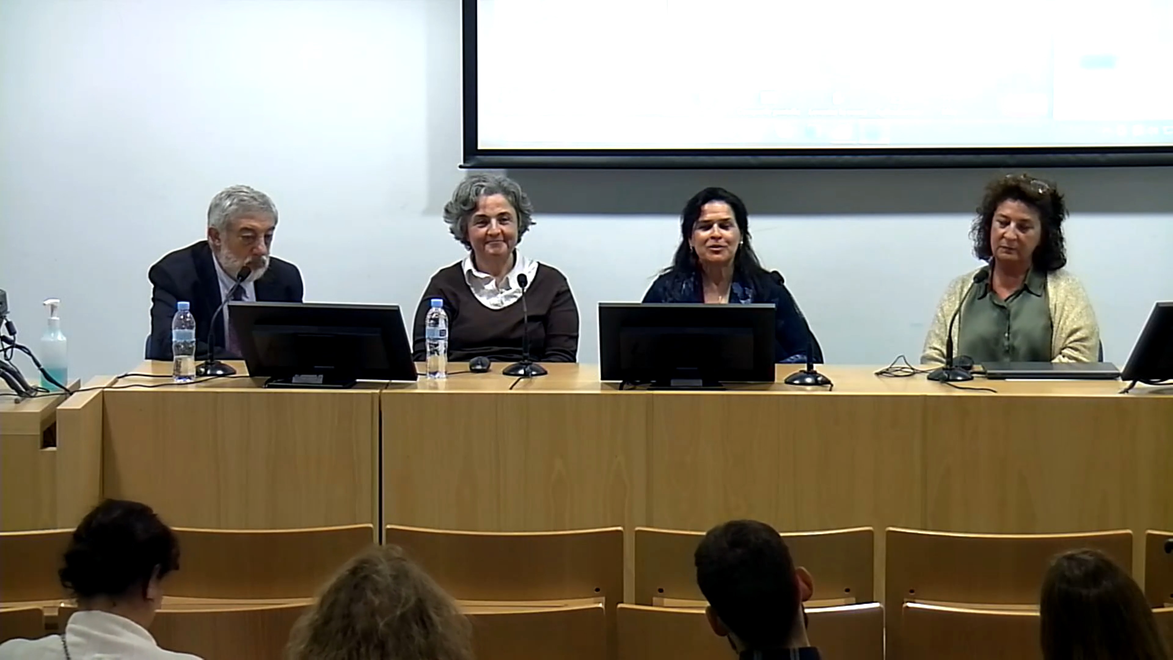 Mesa redonda sobre: Acercamiento a la evolución e importancia de las máquinas
