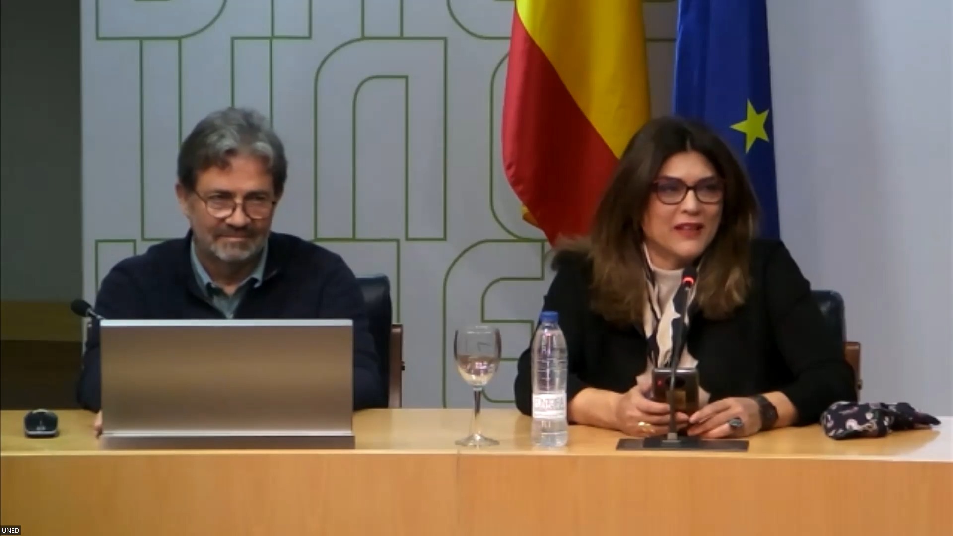 Preguntas a los ponentes