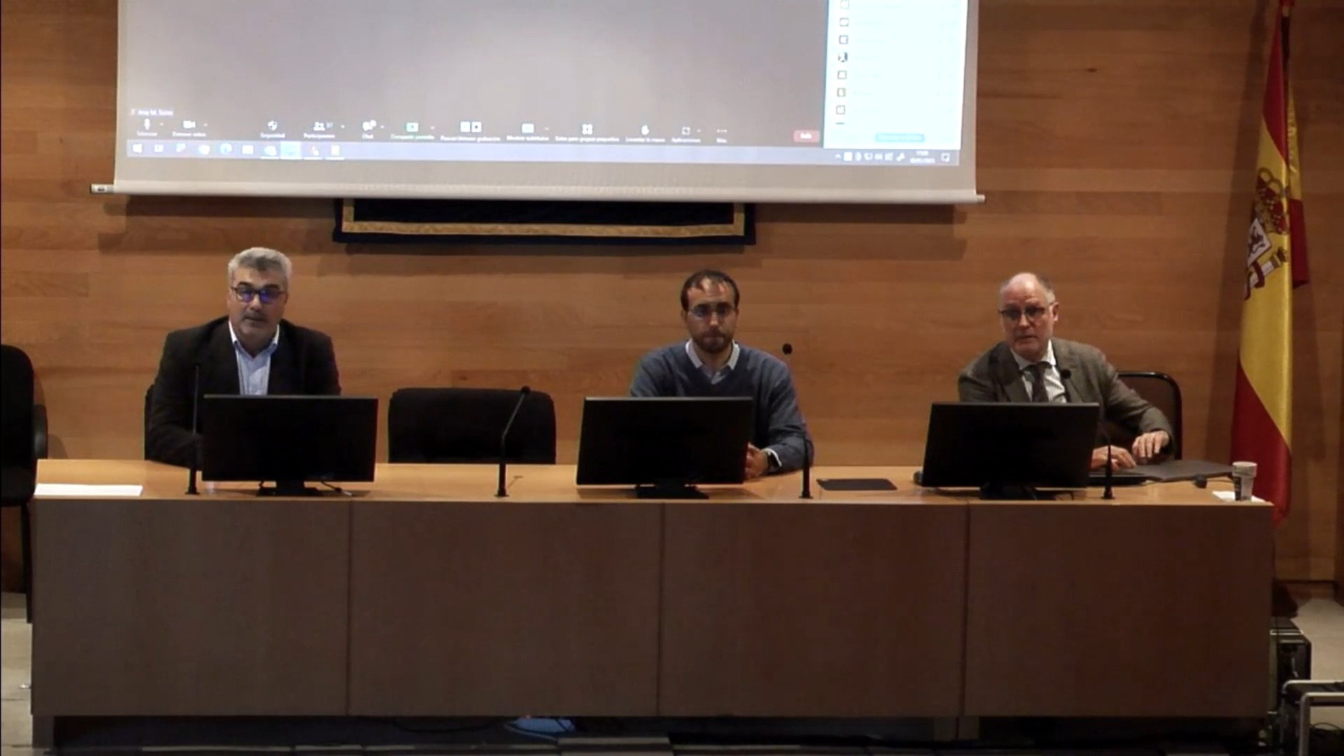 Acogida por el director de la Escuela Internacional de Doctorado de la UNED