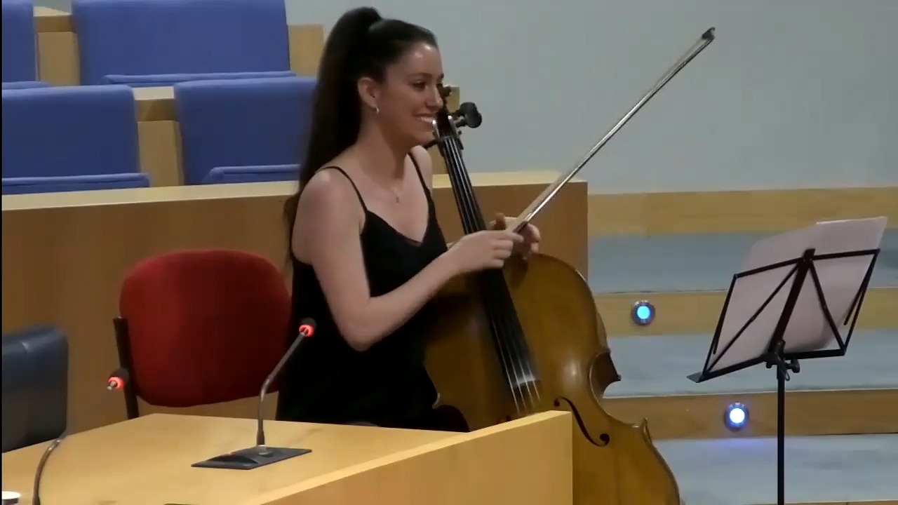 Acto de clausura: Interpretación de obras de Bach Violoncello