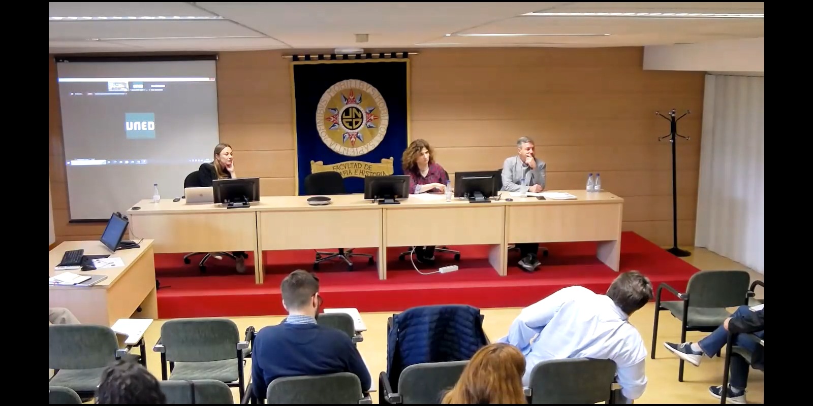 Debate y clausura